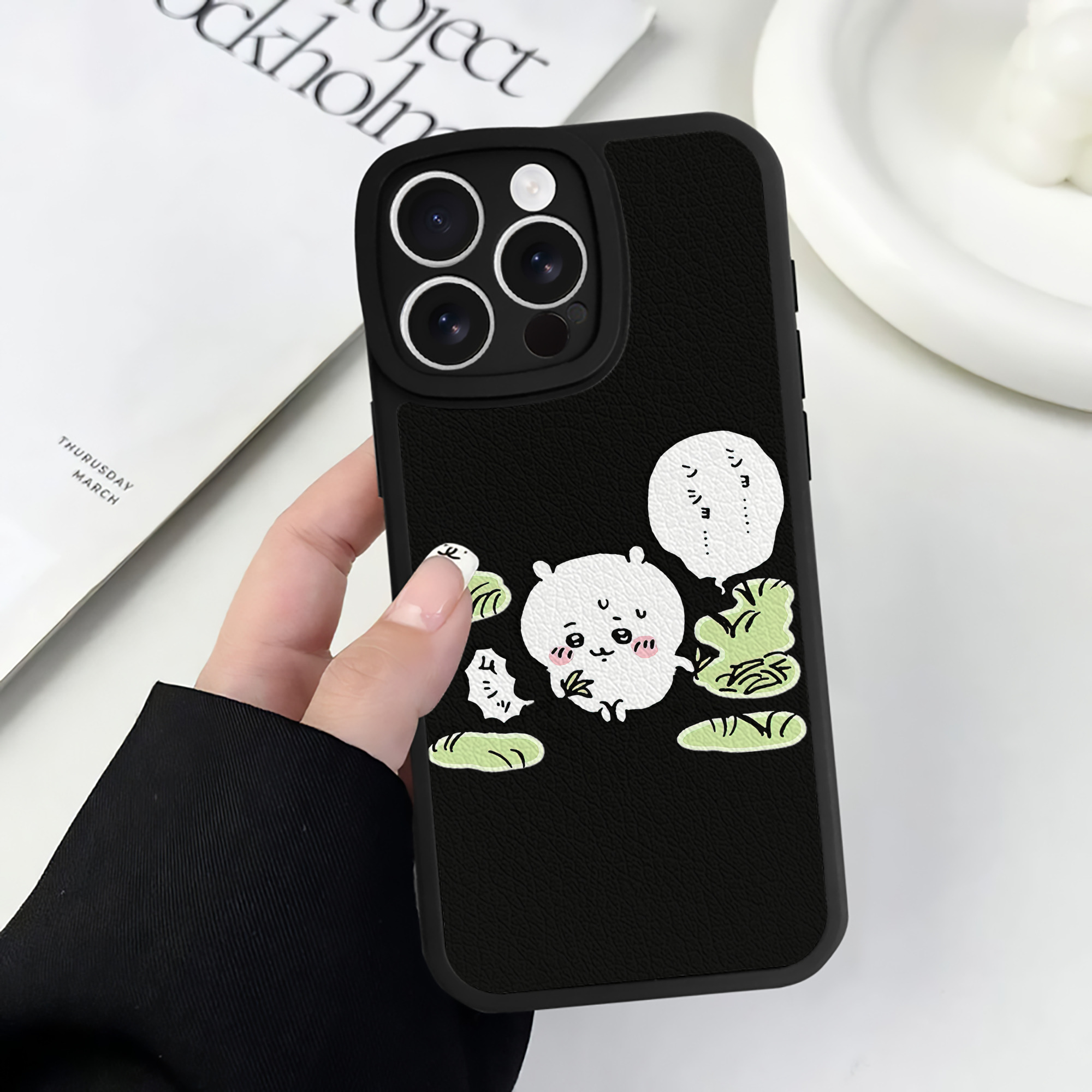 （画像用） ちいかわ ちいかわ Chii-kawa chiikawa 【iPhone 16シリーズ対応】シリコンスマホケース（レザー調） 材質：シリコン